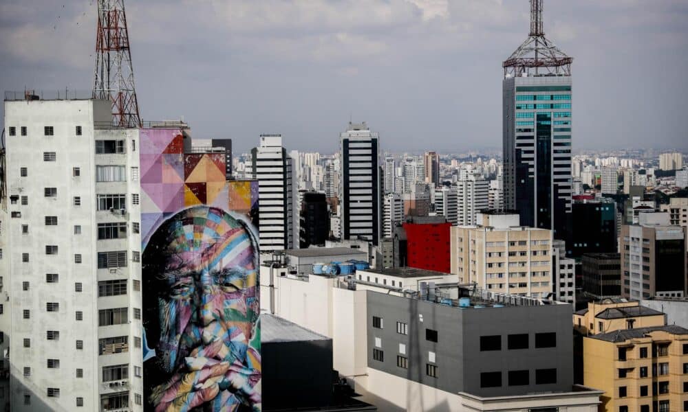 Fotografía panorámica de archivo en donde se aprecian los edificios de Sao Paulo (Brasil), la mayor ciudad de Suramérica. EFE/ Fernando Bizerra Jr.