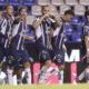 Jugadores de Monterrey festejan un gol este viernes, durante un partido de la jornada 16 del torneo mexicano de fútbol, entre Puebla y Monterrey en el estadio Cuauhtémoc, en Puebla (México). EFE/ Hilda Ríos