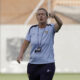 La seleccionadora de fútbol femenino sub-20 de Francia, Sandrine Ringler, dirigió este miércoles uno de los últimos entrenamientos de cara al debut en el Mundial de la categoría, este sábado frente a Canadá en Colombia. EFE/Luis Eduardo Noriega Arboleda.