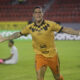 Blas Sosa, del Águila, celebra un gol este jueves en el partido de la Copa Centroamericana ante el CAI en el estadio Rommel Fernández de Ciudad de Panamá. EFE/ Carlos Lemos