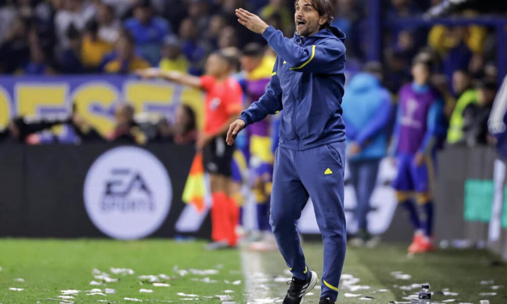 El director técnico del club argentino de fútbol Boca Juniors, Diego Hernán Martínez, fue registrado el pasado 15 de agosto, en el estadio La Bombonera de Buenos Aires (Argentina). EFE/Juan Ignacio Roncoroni