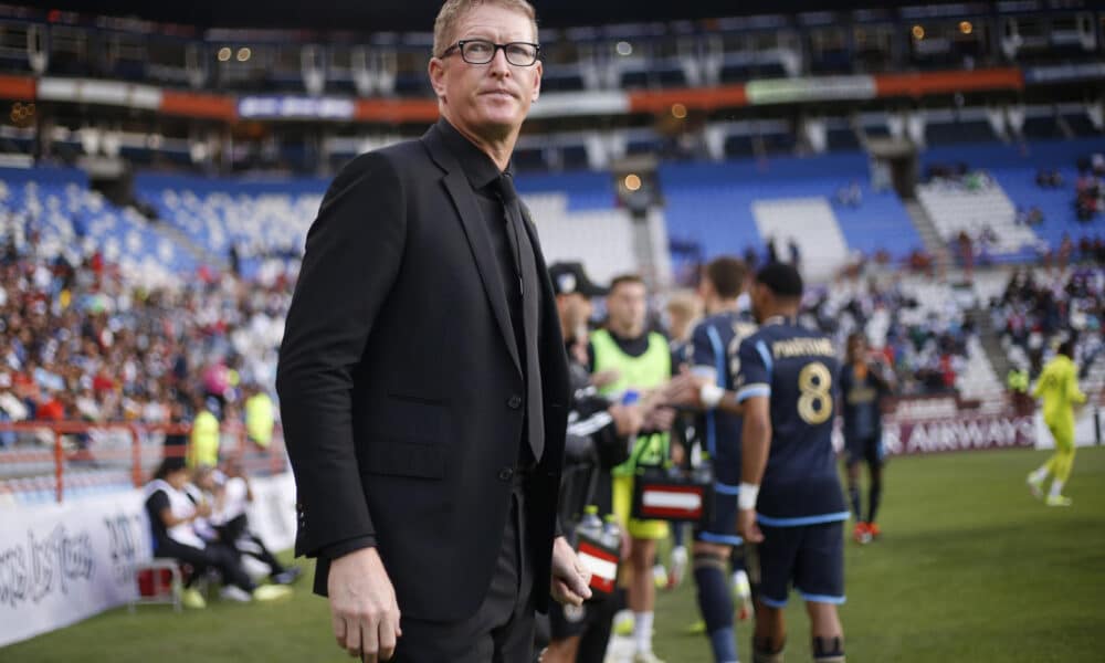 Fotografía de archivo en la que se registró al entrenador del club estadounidense de fútbol Philadelphia Union, Jim Curtin. EFE/David Martínez