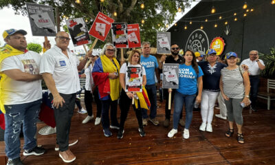 Miembros de la comunidad venezolana del sur de Florida se concentran en el evento bajo la consigna 'Acta mata sentencia' este miércoles, en la ciudad Doral, Miami (EE.UU.). EFE/ Alicia Civita