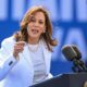 Imagen de archivo de la candidata presidencial demócrata de Estados Unidos, Kamala Harris, quien habla con sus partidarios durante un evento de campaña. EFE/EPA/Craig Lassig