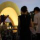 Un grupo de personas ofrece oraciones por las víctimas en el 79 aniversario del bombardeo atómico de Hiroshima frente a un cenotafio temprano en la mañana en el Parque Conmemorativo de la Paz de Hiroshima en Hiroshima, Japón, el 6 de agosto de 2024. EFE/EPA/Jiji press