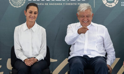 Imagen de archivo del presidente de México, Andrés Manuel López Obrador (d), y la presidenta electa de México, Claudia Sheinbaum. EFE/Miguel Sierra