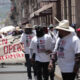 Manifestantes marchan rumbo al Palacio de Gobierno, en Morelia, estado de Michoacán (México). Fotografía de archivo. EFE/Iván Villanueva