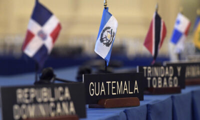 Fotografía de archivo del 26 de marzo de 2024 de una placa del sitio reservado a Guatemala durante una sesión protocolar del Consejo Permanente de la Organización de Estados Americanos (OEA) celebrada en la sede del organismo en Washington (Estados Unidos). EFE/ Lenin Nolly