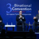 El exnegociador del Tratado de Libre Comercio de América del Norte (TLCAN), Keneth Smith (i), el periodista Carlos Mora (c) y el exsubsecretario de Comercio Exterior del gobierno mexicano, Juan Carlos Baker (d) participan durante la Tercera Convención Binacional 2024 este miércoles, en la Ciudad de México (México). EFE/ Isaac Esquivel