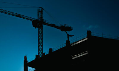 Fotografía de una construcción en Buenos Aires (Argentina). El Ejecutivo de Javier Milei reglamentó este jueves los capítulos laborales de la Ley de Bases y Puntos de Partida para la Libertad de los Argentinos que impulsó en el Congreso, después del fallido decreto que fue frenado en la Justicia en diciembre pasado. EFE/ Juan Ignacio Roncoroni