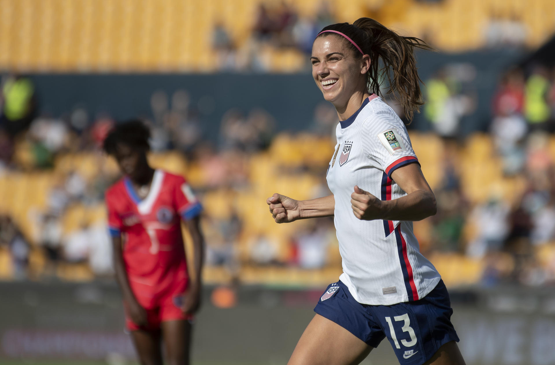 Fotografía de archivo del 4 de julio de 2024 de Alex Morgan, de Estados Unidos, en el Campeonato Concacaf W 2022, en México. Morgan se retiró del fútbol este domingo. EFE/ Miguel Sierra