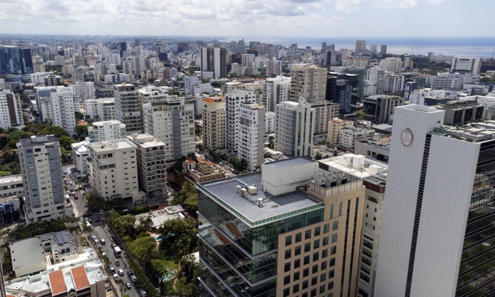 Fotografía aérea de archivo que muestra el llamado Polígono Central en Santo Domingo (República Dominicana). EFE/ Orlando Barría