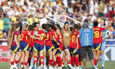 Jugadoras de España celebran al final de un partido del grupo C de la Copa Mundial Femenina sub-20. EFE/ Ernesto Guzmán Jr.