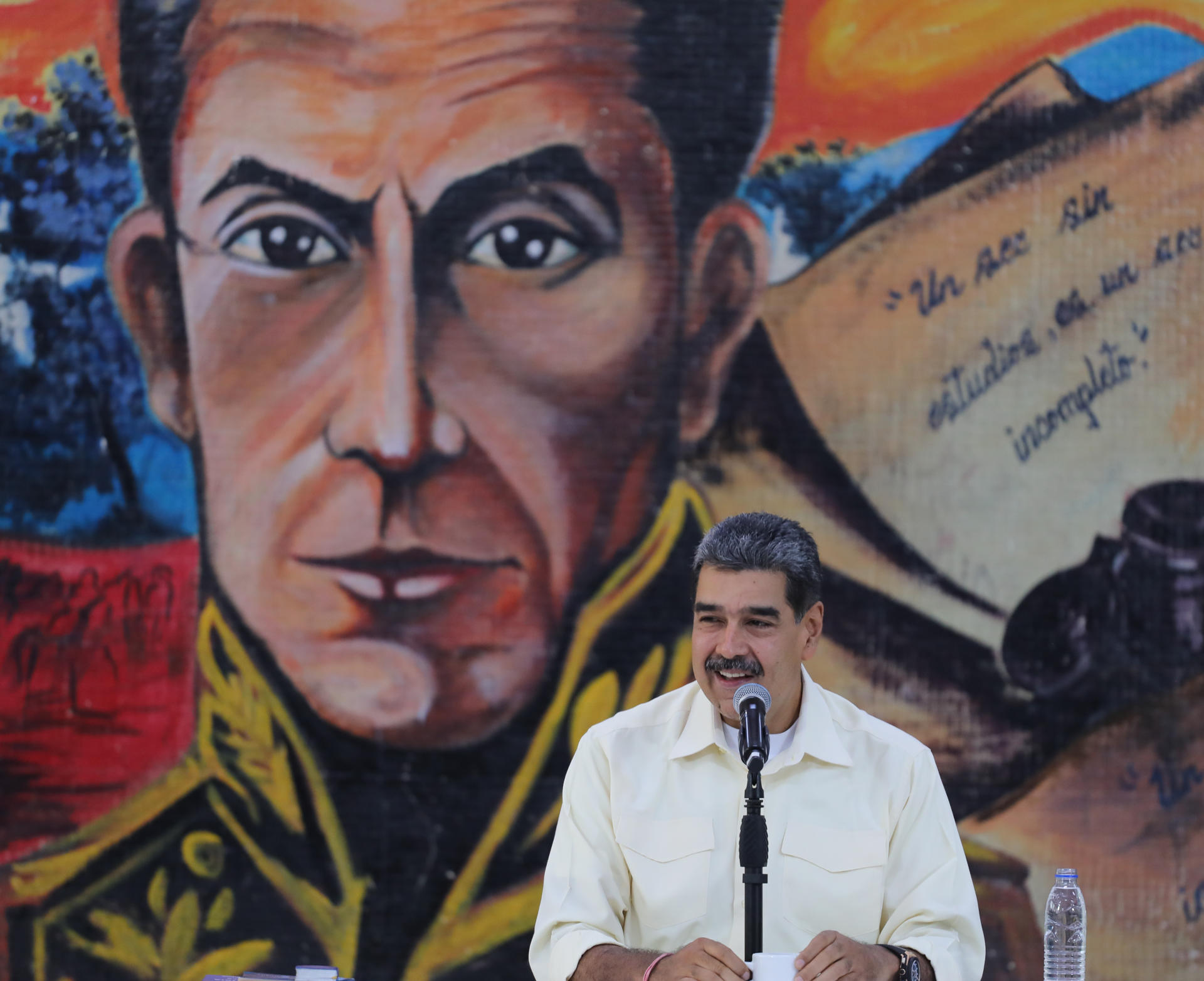 Fotografía cedida por Prensa Miraflores del presidente de Venezuela, Nicolás Maduro, en Caracas (Venezuela). EFE/ PRENSA MIRAFLORES