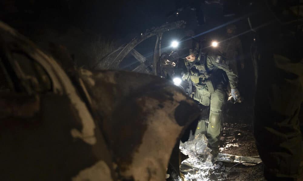 El Ejército israelí confirmó esta madrugada la muerte de dos supuestos atacantes que, en operaciones simultáneas en el asentamiento de Karmei Tzur y en el cruce de entrada del bloque de colonias de Gush Etzion, en la Cisjordania ocupada cerca de Hebrón, intentaron explosionar dos coches bomba. EFE/ Ejército de Israel   **SOLO USO EDITORIAL/SOLO DISPONIBLE PARA ILUSTRAR LA NOTICIA QUE ACOMPAÑA (CRÉDITO OBLIGATORIO)***