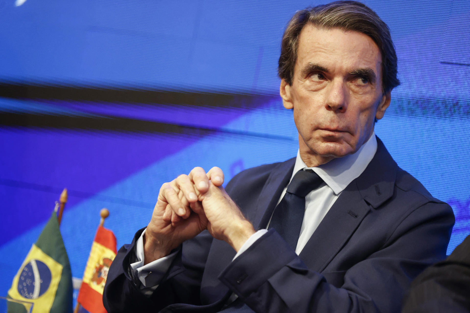 El expresidente del Gobierno español, José María Aznar, habla durante una conferencia este lunes, en la Asociación Comercial de São (Brasil). EFE/ Sebastiao Moreira