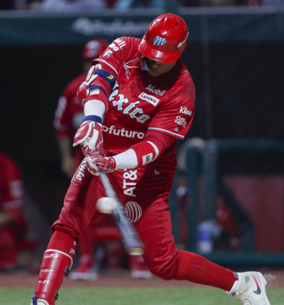 Imagen de archivo del bateador de los Diablos Rojos, Robinson Canó. EFE/ Isaac Esquivel