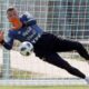 Fotografía de archivo del guardameta Franco Armani durante un entrenamiento con la selección de Argentina, de la que este domingo anunció su retirada ante el avance de un proceso de renovación declarado por el entrenador Lionel Scaloni. EFE/Alberto Estévez