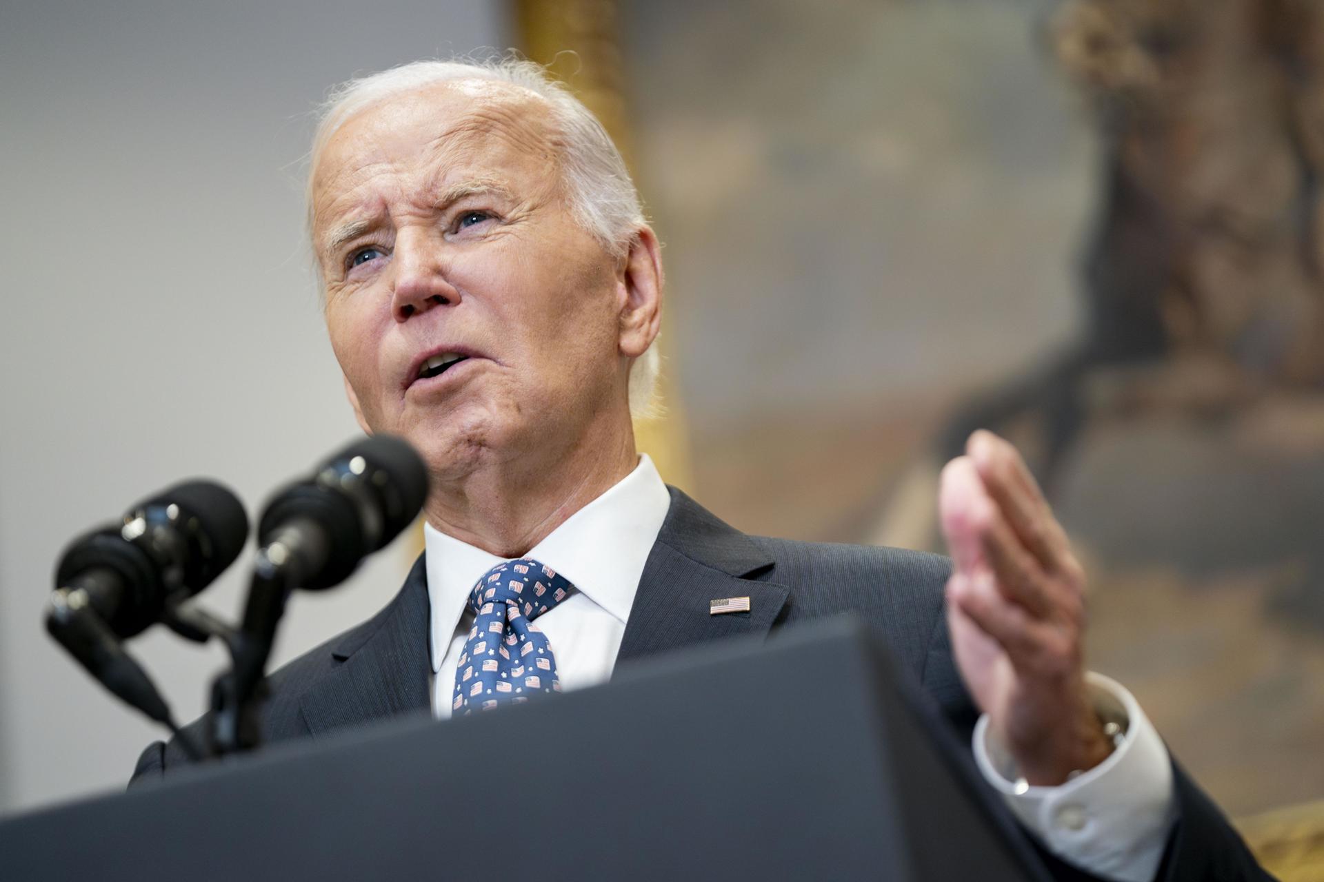 El presidente de Estados Unidos, Joe Biden, pronuncia un discurso sobre los esfuerzos de respuesta de su administración al huracán Helene en la Sala Roosevelt de la Casa Blanca en Washington, DC, EE. UU., el 30 de septiembre de 2024.. EFE/EPA/Bonnie Cash / POOL