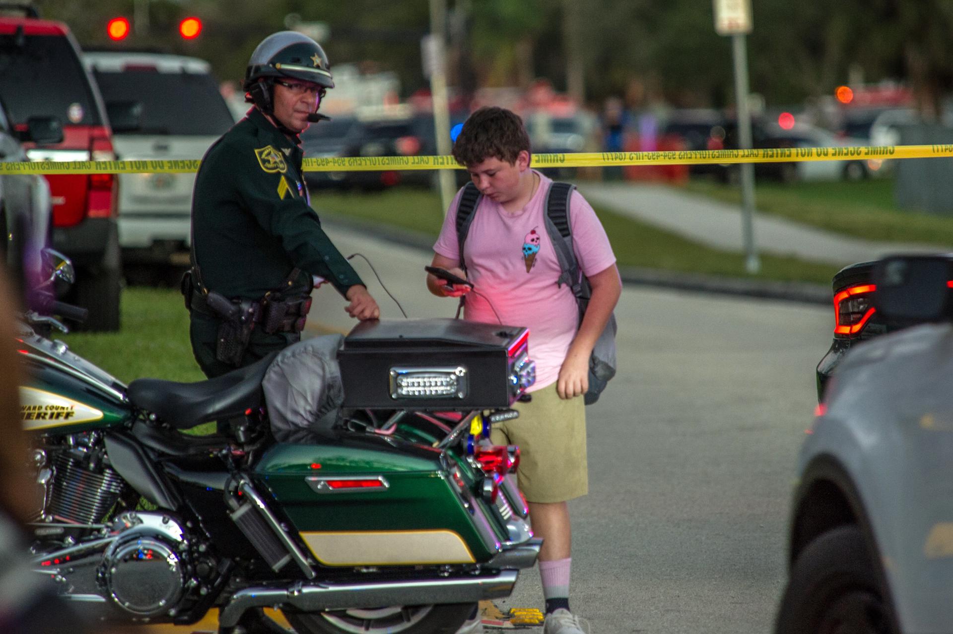 La autoridades de la ciudad de Deerfield Beach, en Florida (EE.UU), informaron de la detención de un menor de 11 años tras una falsa amenaza de bomba en una escuela de esa ciudad al norte de Miami. Fotografía de archivo. EFE/GIORGIO VIERA