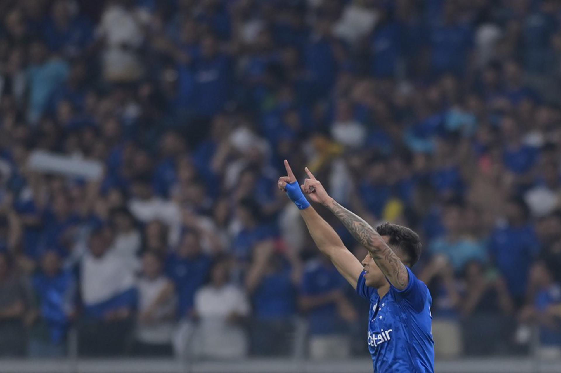 Kaio Jorge de Cruzeiro celebra su gol en el partido de vuelta de cuartos de final de la Copa Sudamericana. EFE/ Joao Guilherme