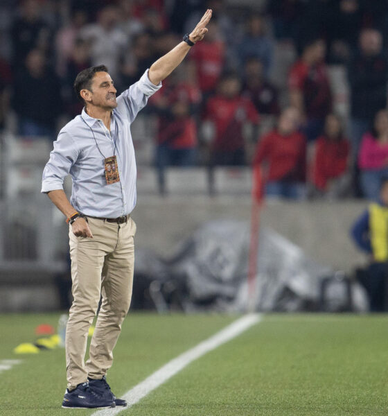 El entrenador español Manolo Jiménez fue despedido de Cerro Porteño. EFE/ Hedeson Alves