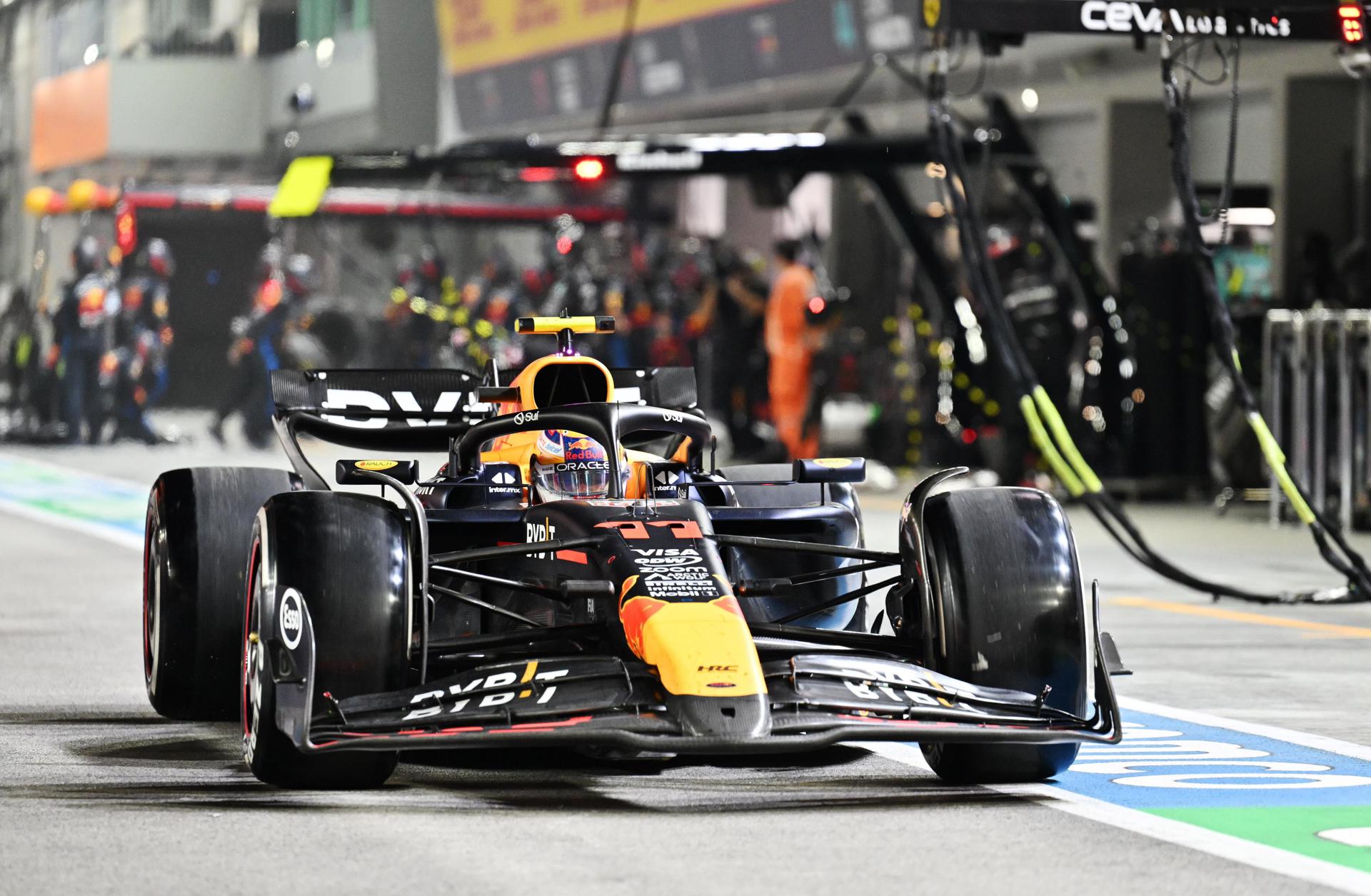 El inglés Lando Norris (McLaren), en el circuito de Singapur. EFE/EPA/MOHD RASFAN / POOL