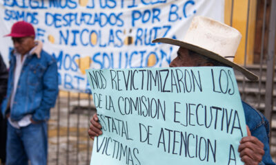 Familias víctimas de desplazamiento forzado protestan este miércoles, en el municipio de San Cristóbal de las Casas, en el estado de Chiapas (México). EFE/Carlos López