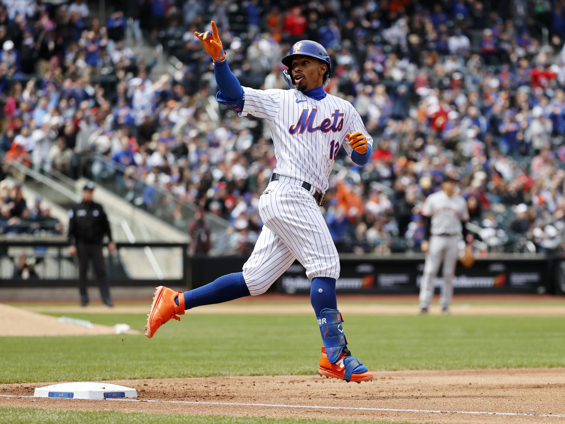 Fotografía de archivo del paracortos de los Mets de Nueva York Francisco Lindor. EFE/JASON SZENES