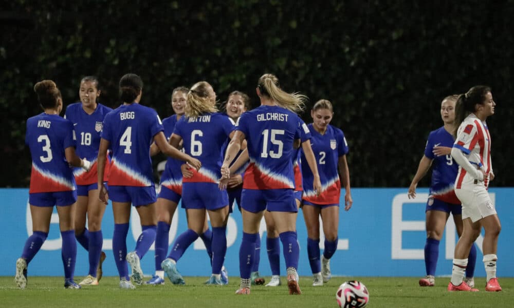 Jugadoras de Estados Unidos celebran un gol en un partido del grupo C de la Copa Mundial Femenina sub-20. EFE/ Carlos Ortega