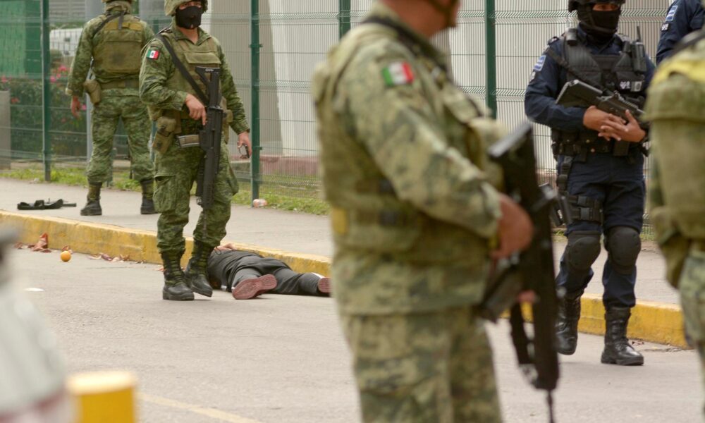 Imagen de archivo de elementos de la Guardia Nacional que montan un operativo en la Ciudad de Culiacán en el Estado de Sinaloa (México). EFE/STR