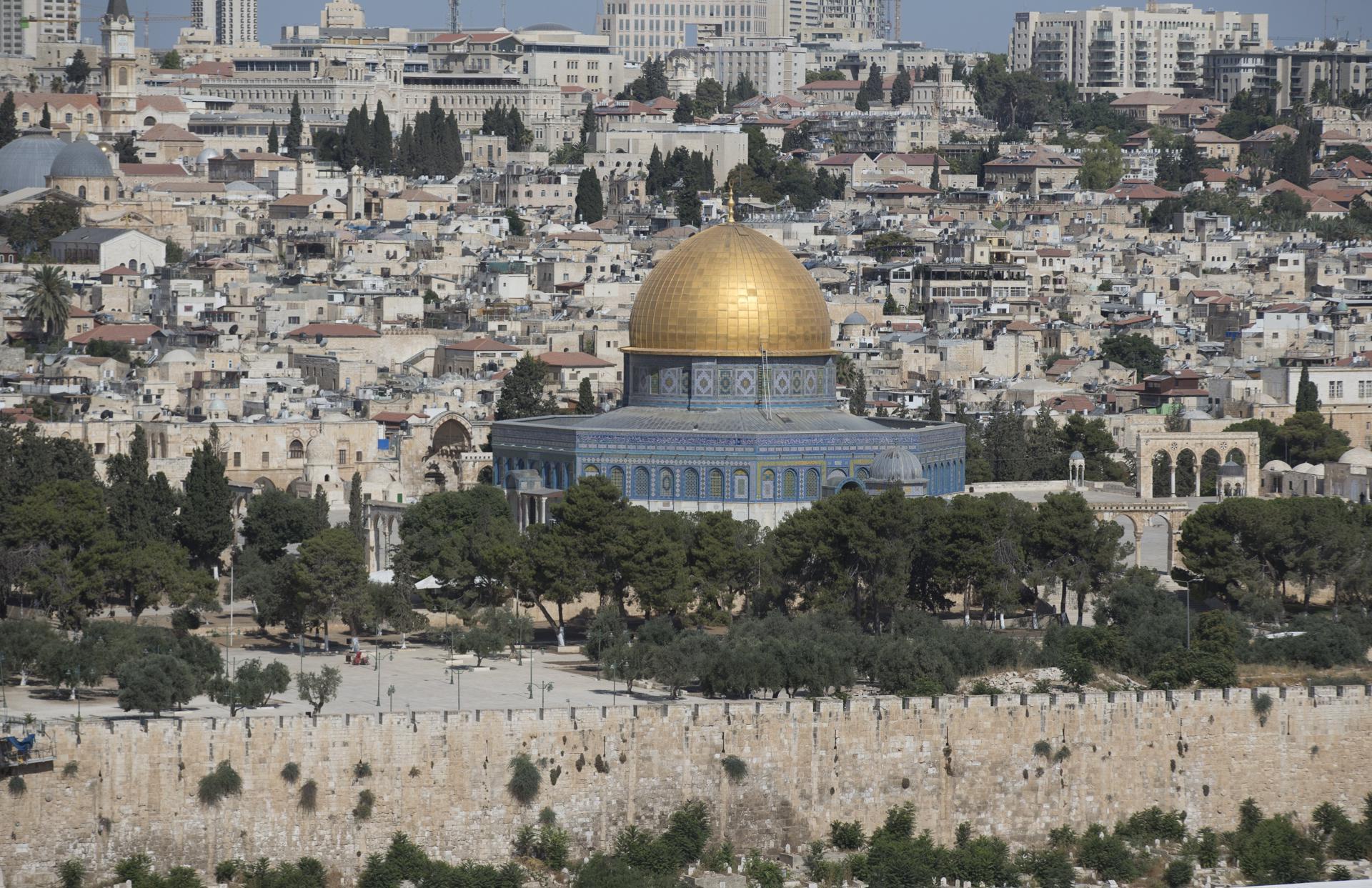 Foto de archivo de una del Monte del Templo en la Ciudad Vieja de Jerusalén. EFE/ATEF SAFADI