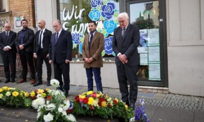 El presidente alemán, Frank-Walter Steinmeier (D), durante un acto por el quinto aniversario del atentado cometido por un neonazi contra una sinagoga en la ciudad alemana de Halle. EFE/EPA/RONNY HARTMANN / POOL