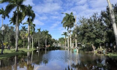 Fotografía de una calle inundada este jueves después del paso del huracán Milton en Fort Myers, Florida (EE.UU.).EFE/Octavio Guzmán