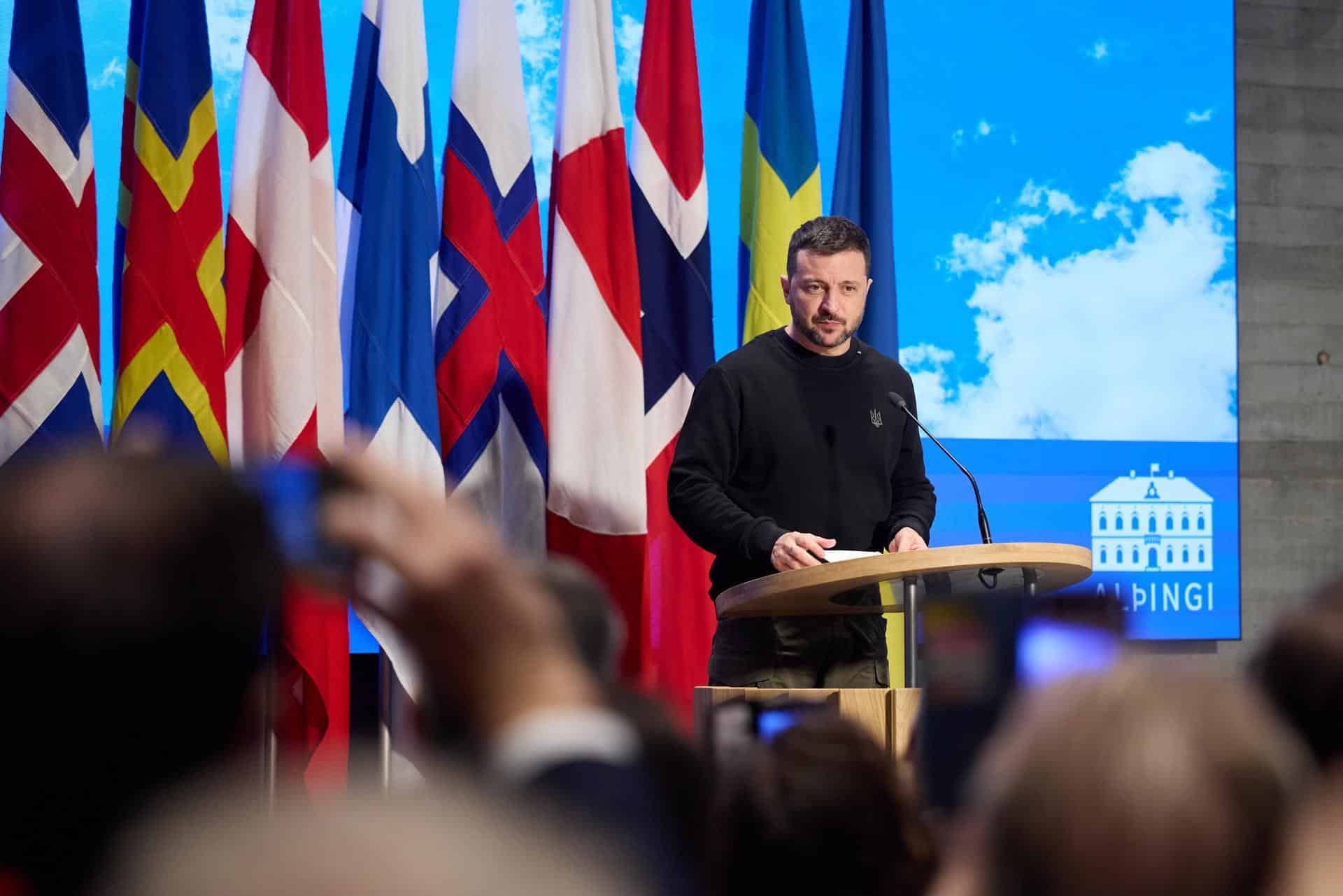 Una foto proporcionada por el Servicio de Prensa de la Presidencia de Ucrania muestra al Presidente de Ucrania, Volodymyr Zelensky. (Zelenski, Islandia, Ucrania) EFE/EPA/SERVICIO DE PRENSA DEL PRESIDENTE UCRANIANO -- CRÉDITO OBLIGATORIO: SERVICIO DE PRENSA DEL PRESIDENTE UCRANIANO -- USO EDITORIAL SOLAMENTE/SIN VENTAS