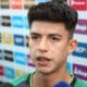 El mediocampista de la selección boliviana Gabriel Villamil, habla con periodistas luego de un entrenamiento este miércoles, en La Paz (Bolivia). EFE/ Luis Gandarillas