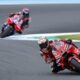 El italiano Francesco Bagnaia, por delante del español Jorge Martín, durante la carrera de MotoGP del Gran Premio de Motociclismo de Japón en Motegi. EFE/EPA/FRANCK ROBICHON