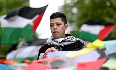 Un manifestante este domingo en una protesta a favor de Palestina en la ciudad australiana de Melbourne. EFE/EPA/JAMES ROSS NO ARCHIVING AUSTRALIA AND NEW ZEALAND OUT