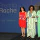 Las ganadoras del Premio Roche (desde la izquierda) en la categoría de Periodismo en Salud, Yaiza Perera; en periodismo digital, Marcela Castro, y en periodismo sonoro, Analía Llorente, posan al final del Roche Press Day, en Miami, Florida (EE.UU.). EFE/ Marlon Pacheco