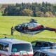 Un helicóptero policial es enviado como parte de la búsqueda de un sospechoso después de un tiroteo en Kirchberg ob der Donau, Austria, el 28 de octubre de 2024. La policía de Kirchberg ob der Donau, en el estado federado de Alta Austria, en el norte de Austria, lleva a cabo una importante operación desde la mañana del 28 de octubre de 2024. Una portavoz de la policía estatal confirmó que un hombre es sospechoso de haber matado a tiros a dos personas, incluido el alcalde de Kirchberg. El sospechoso sigue prófugo. EFE/EPA/ANTONIO BAYER