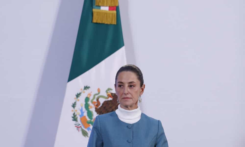 La presidenta de México, Claudia Sheinbaum, habla este miércoles durante una rueda de prensa en Palacio Nacional, de la Ciudad de México (México). EFE/ Mario Guzmán