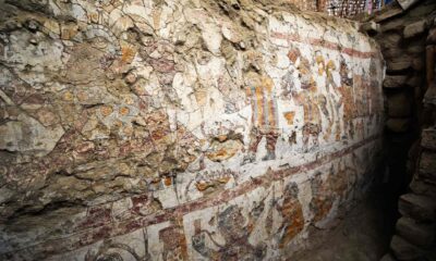 Fotografía cedida por la Agencia Andina de figuras moche pintadas sobre un pilar dentro de la Sala del Imaginario Moche este martes, en Pañamarca (Perú). EFE/ Lisa Trever/ Agencia Andina