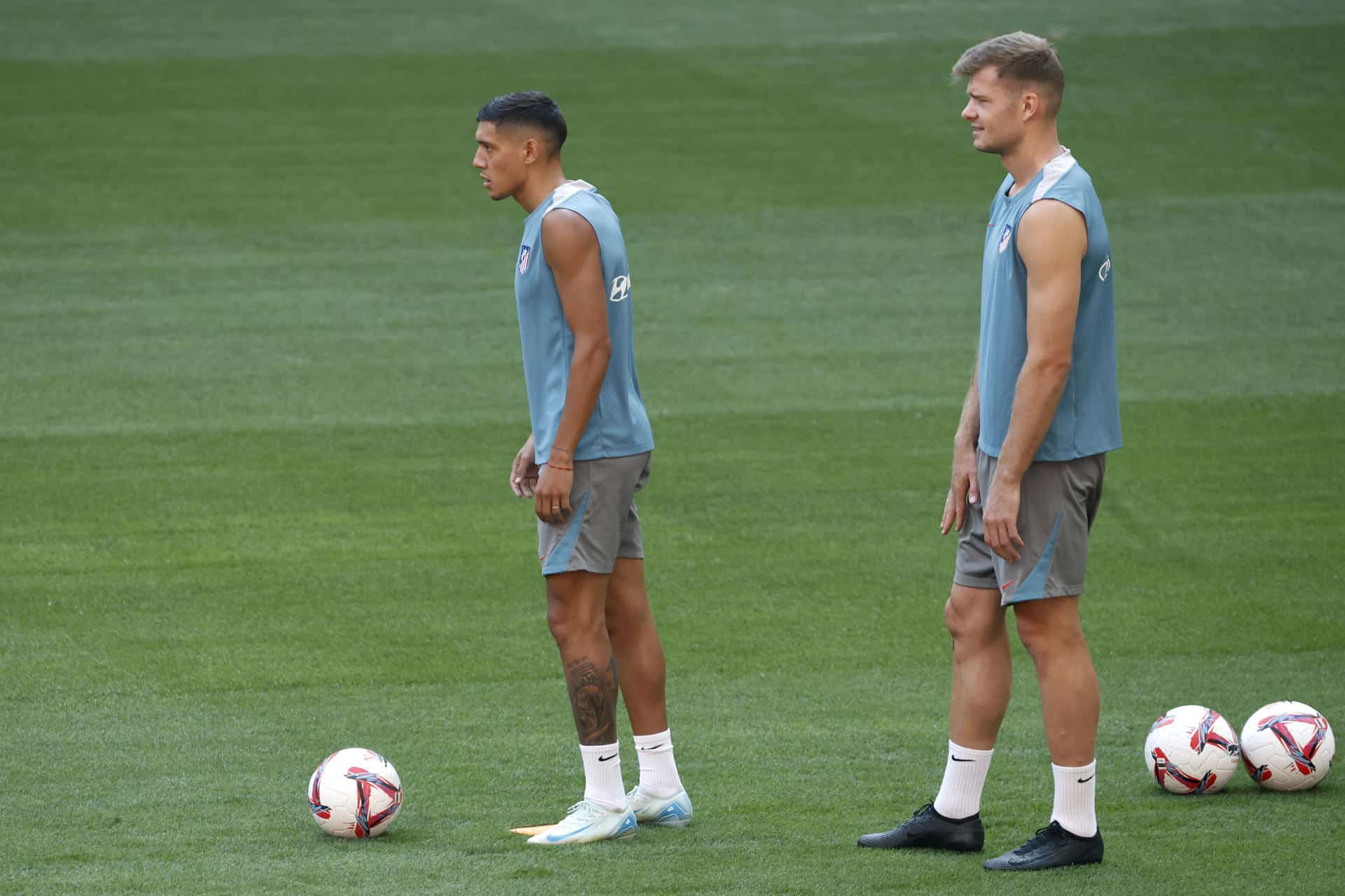 Sorloth y Molina, en una foto de archivo durante un entrenamiento. EFE/Chema Moya