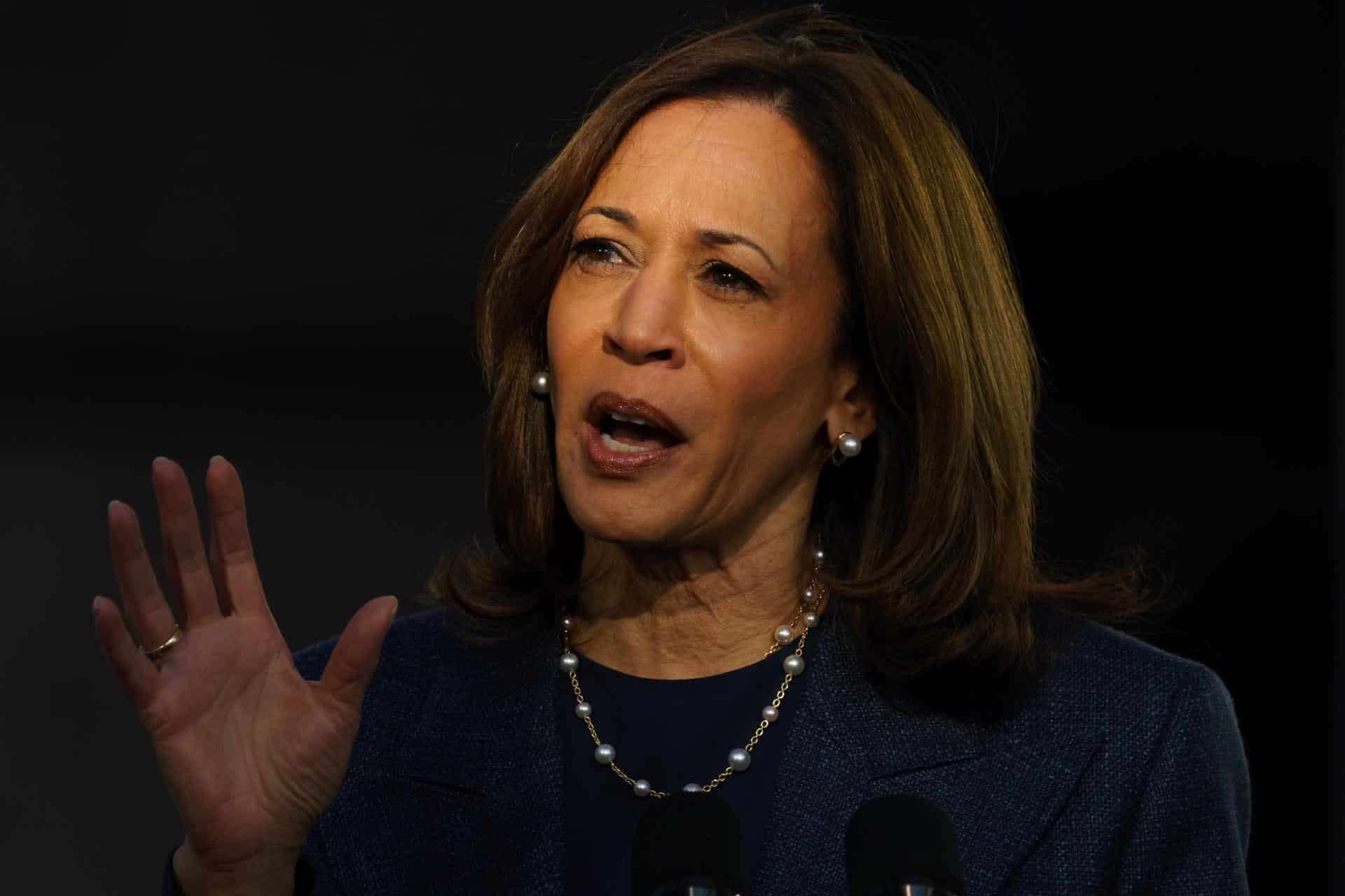 Foto de archivo de la vicepresidenta y candidata demócrata Kamala Harris. EFE/WILL OLIVER