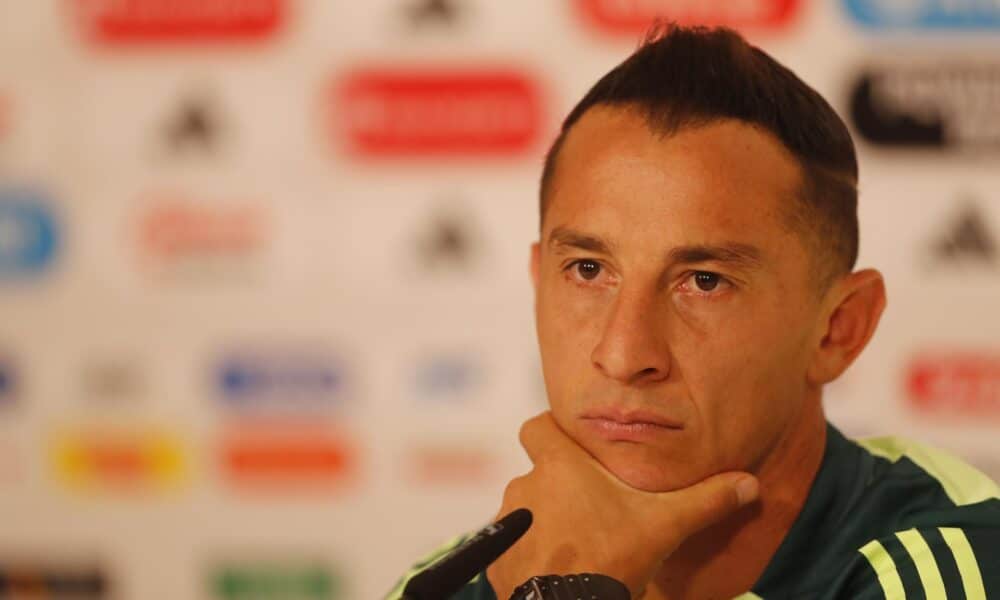 Andrés Guardado, jugador de la selección de México, habla durante una rueda de prensa este lunes, previo a un partido amistoso ante la selección de Estados Unidos de fútbol, en el Estadio Akron en Guadalajara (México). EFE/ Francisco Guasco