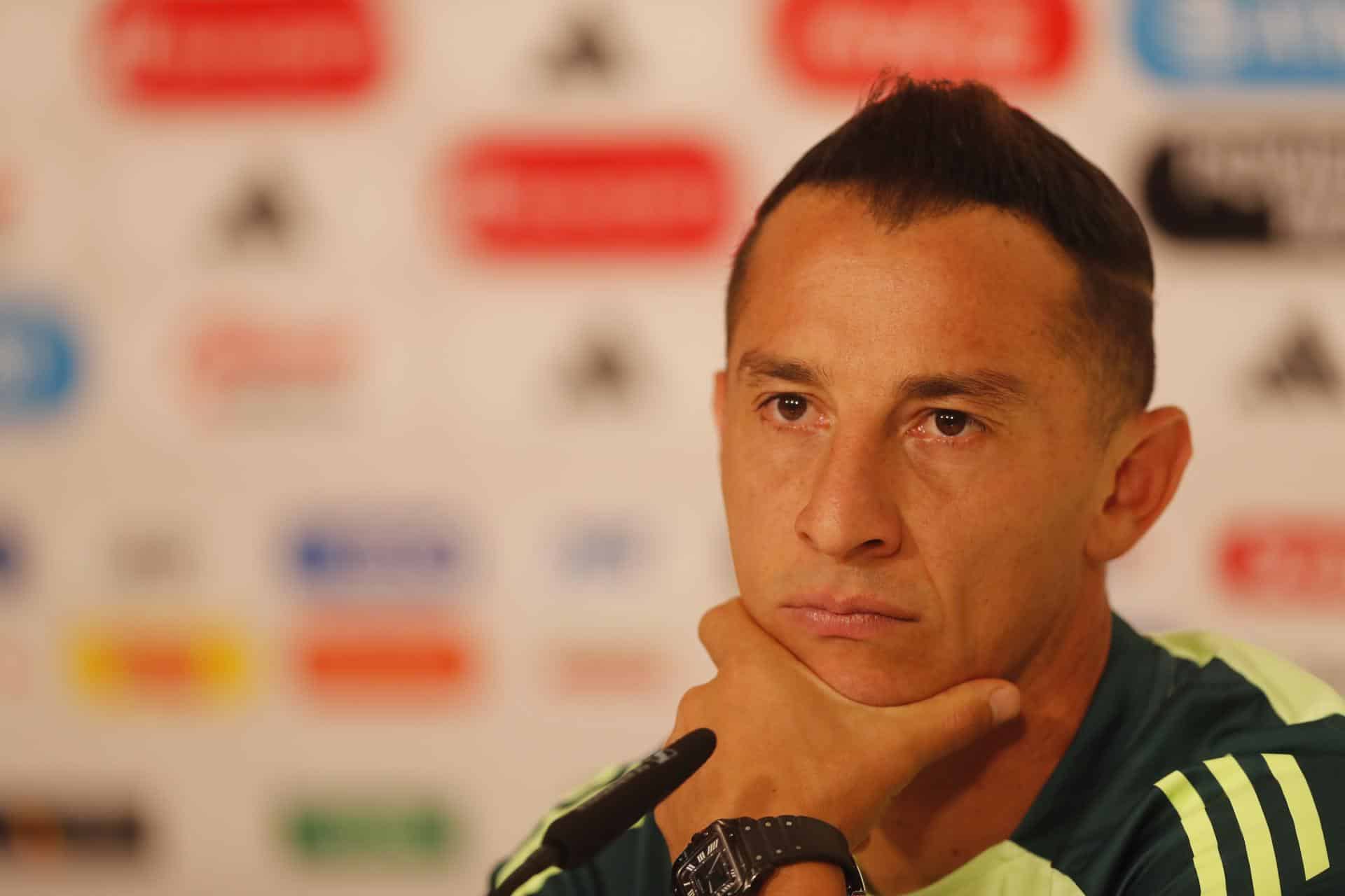 Andrés Guardado, jugador de la selección de México, habla durante una rueda de prensa este lunes, previo a un partido amistoso ante la selección de Estados Unidos de fútbol, en el Estadio Akron en Guadalajara (México). EFE/ Francisco Guasco