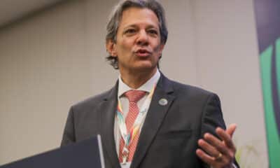 Fotografía de archivo en donde se ve al ministro de Hacienda de Brasil, Fernando Haddad. EFE/ André Coelho