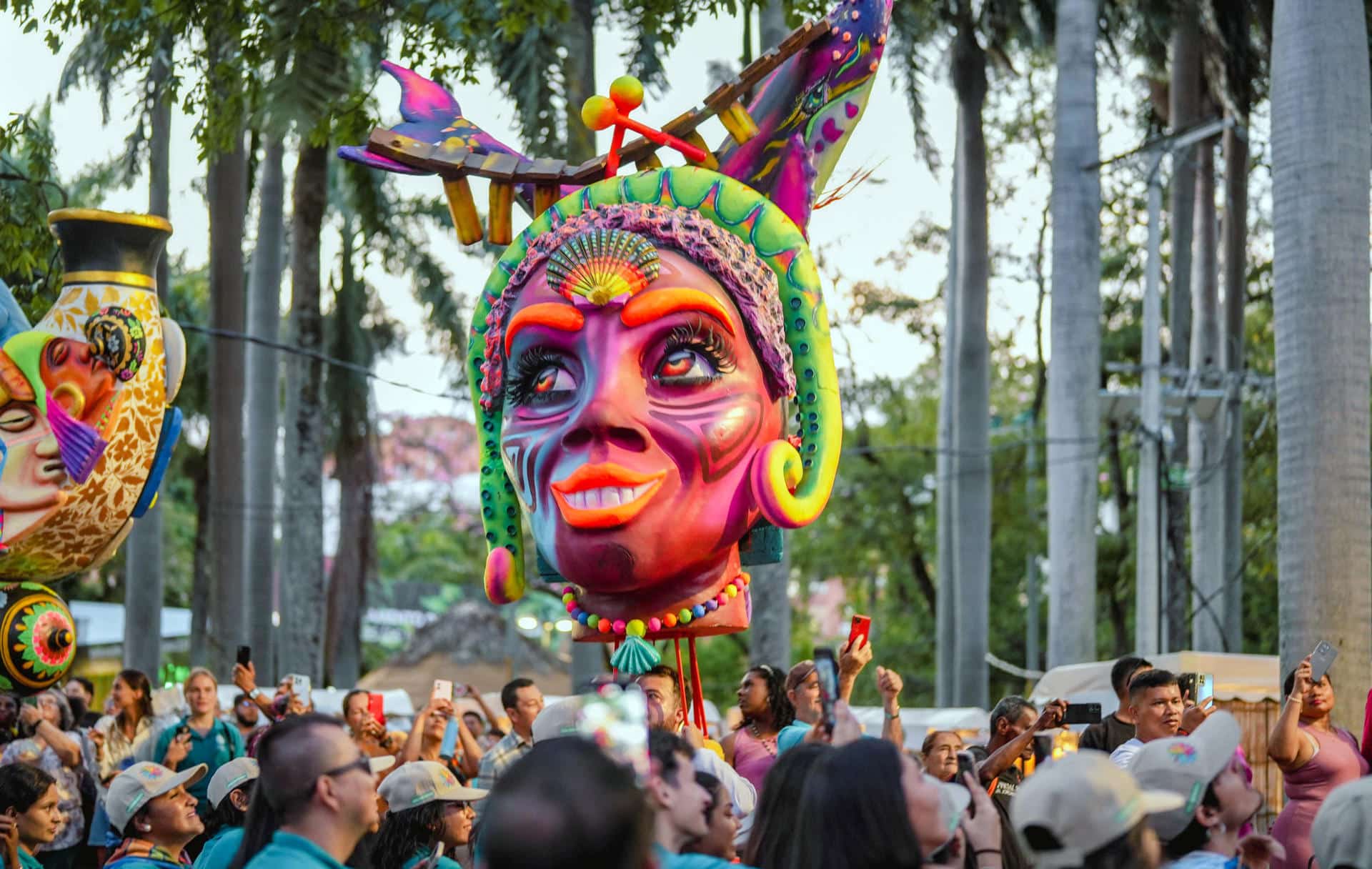 Fotografía cedida por la oficina de prensa de la Presidencia de Colombia del acto de apertura de la Zona Verde de la COP16, este lunes en Cali (Colombia). Petro pidió a los gobiernos del mundo avanzar en hechos concretos en las reuniones en las que se discuten asuntos vitales, como la biodiversidad y el cambio climático, pues los problemas que enfrentan se solucionan con acciones y no con limosnas. EFE/ Presidencia De Colombia / SOLO USO EDITORIAL/ SOLO DISPONIBLE PARA ILUSTRAR LA NOTICIA QUE ACOMPAÑA (CRÉDITO OBLIGATORIO)