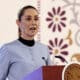 La presidenta de México, Claudia Sheinbaum, habla este jueves durante su conferencia de prensa matutina en Palacio Nacional de la Ciudad de México (México). EFE/José Méndez