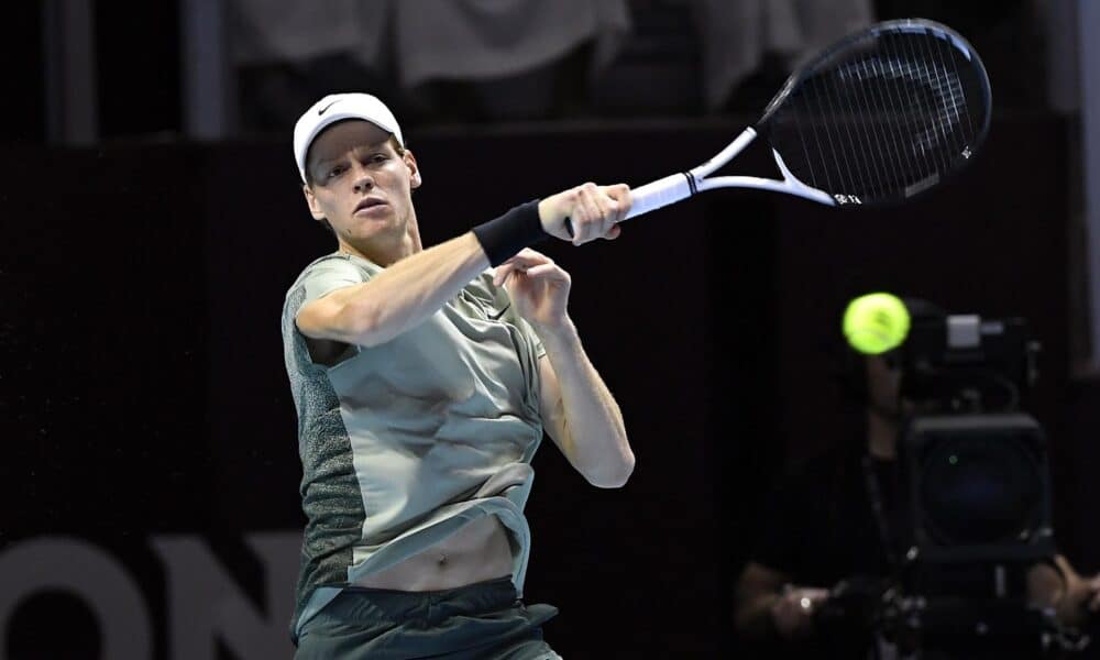 El tenista italiano Jannik Sinner durante la final del torneo de exhibición Six Kings Slam que se disputa en Arabia Saudita. EFE/EPA/STR